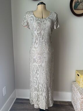 VINTAGE 1990s Jessica Howard metallic lace column gown